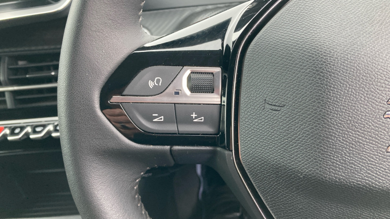 Peugeot 208 1.2 PureTech Active Premium + 5dr Petrol Hatchback